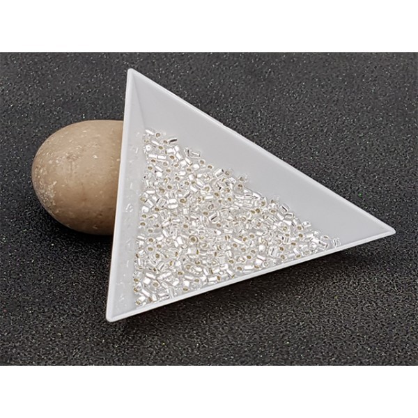 5 Grammes De Perles Miyuki Sharp Triangle 10/0 Silver Lined Crystal Str10-1101 - Photo n°1