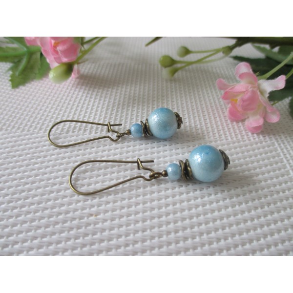 Kit boucles d'oreilles apprêts bronzes et perles en verre bleue - Photo n°1