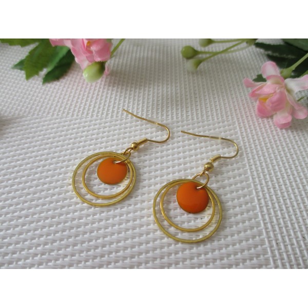 Kit boucles d'oreilles anneaux dorés et sequin émail orange - Photo n°1