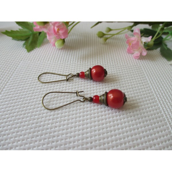 Kit de boucles d'oreilles apprêts bronzes et perle en verre rouge - Photo n°1