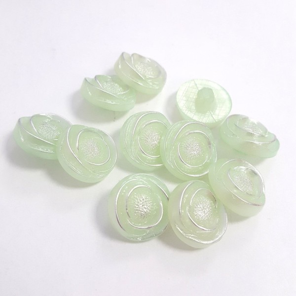 11 Boutons résine vert d’eau clair , forme de fleur – 15mm  – 184T - Photo n°1