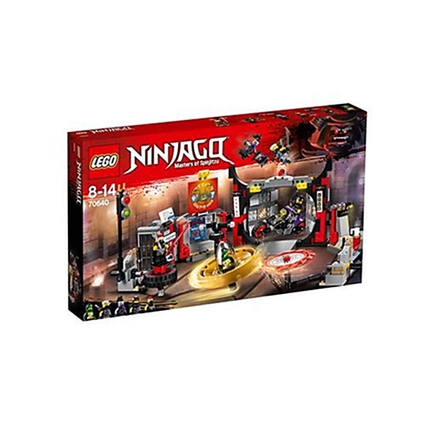 LEGO - 70640 - Ninjago - Jeu de Construction - le QG du Gang des Fils de Garmadon - Photo n°1