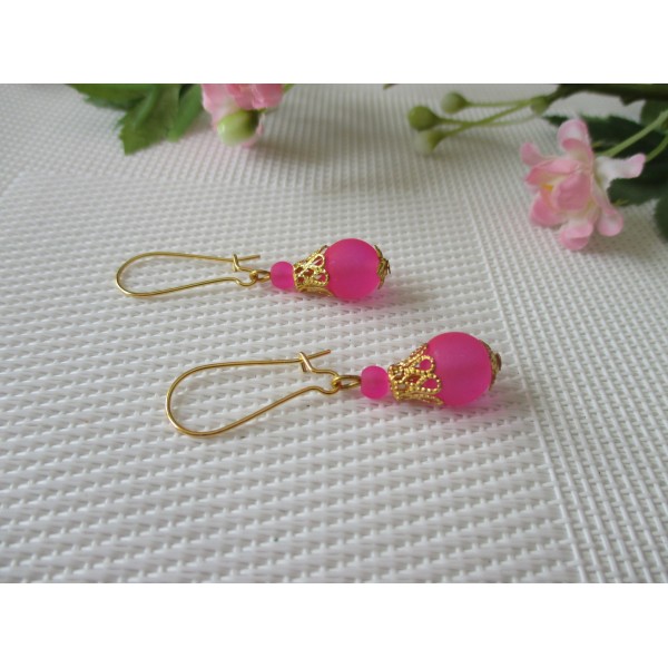 Kit de boucles d'oreilles perles rose et apprêts dorés - Photo n°1