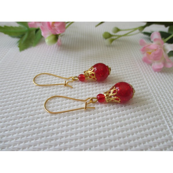 Kit de boucles d'oreilles dorées et perle en verre rouge - Photo n°1
