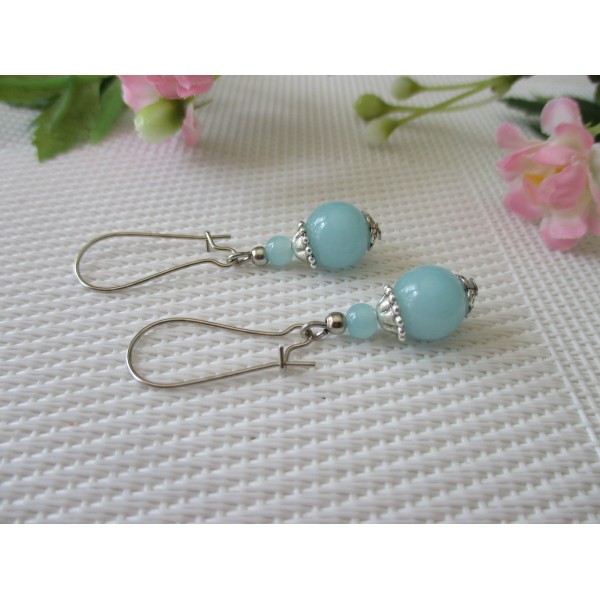 Kit de boucles d'oreilles argentées et perle en verre bleue imitation jade - Photo n°1