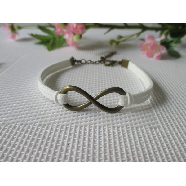 Kit bracelet suédine blanche et lien infini bronze - Photo n°1