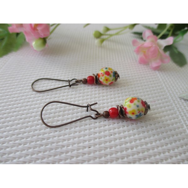 Kit de boucles d'oreilles apprêts cuivre et perle à motif fleur multicolore - Photo n°1