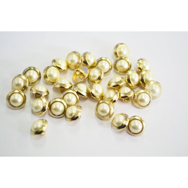 Bouton métal cerclé doré, perle nacrée 9mm - Photo n°1