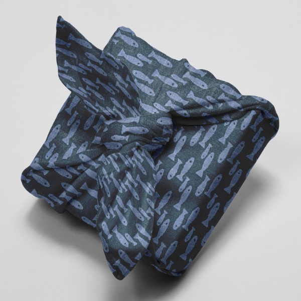 Tissu Coton léger à la coupe - Poissons bleus sur fond bleu foncé - Par 10 cm - Photo n°4