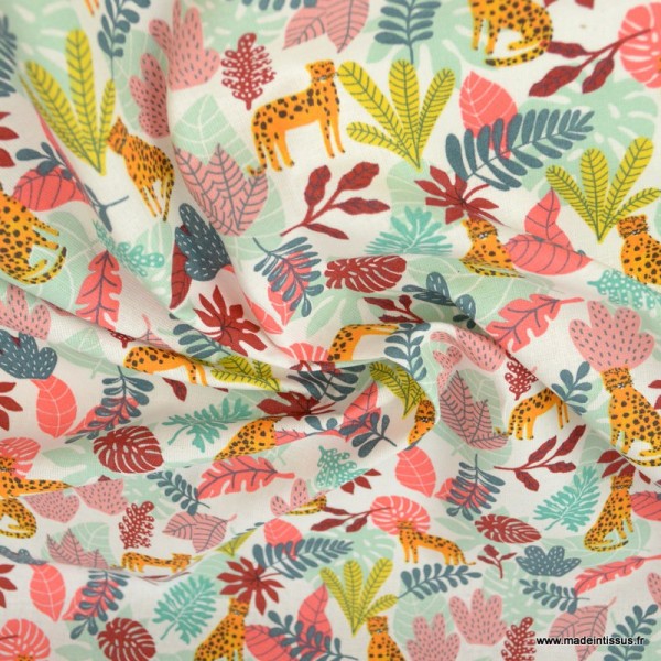 Tissu coton imprimé feuilles tropicales et Léopards Menthe et Corail - Photo n°2