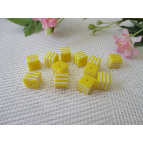 Perles résine cube 8 mm jaune et blanche x 20 - Photo n°1