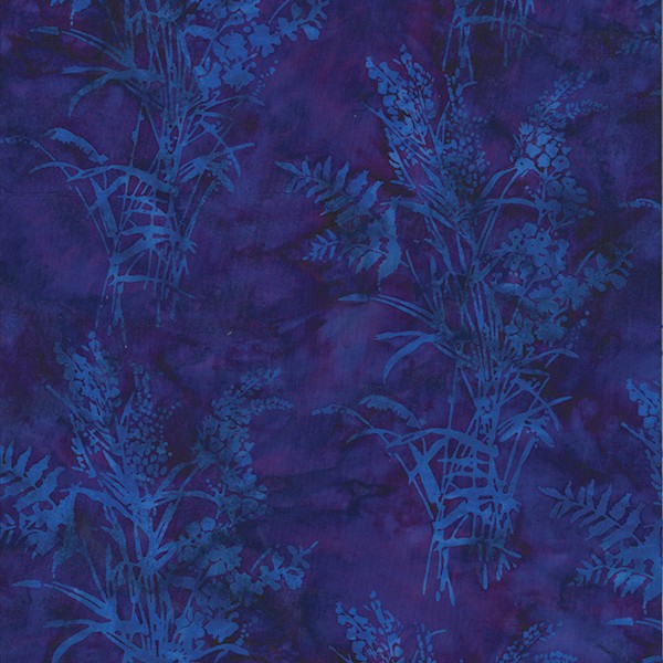 Tissu batik herbes sauvages bleues fond violet Dimensions:par 10 cm - Photo n°1