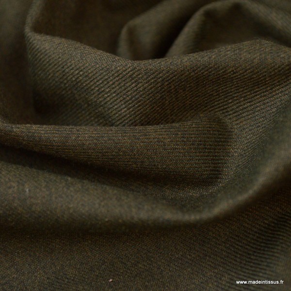Tissu gabardine polyester viscose enduite étanche bronze - Photo n°4