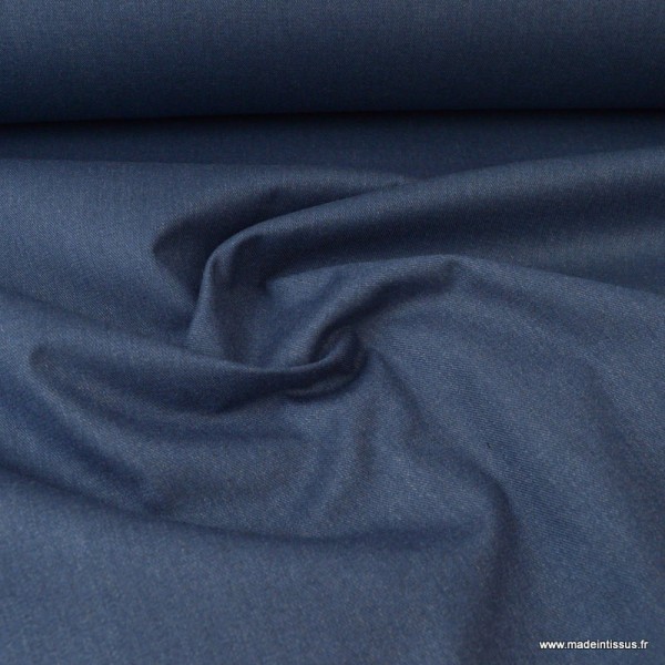 Tissu gabardine polyester viscose enduite étanche bleu denim. - Photo n°3