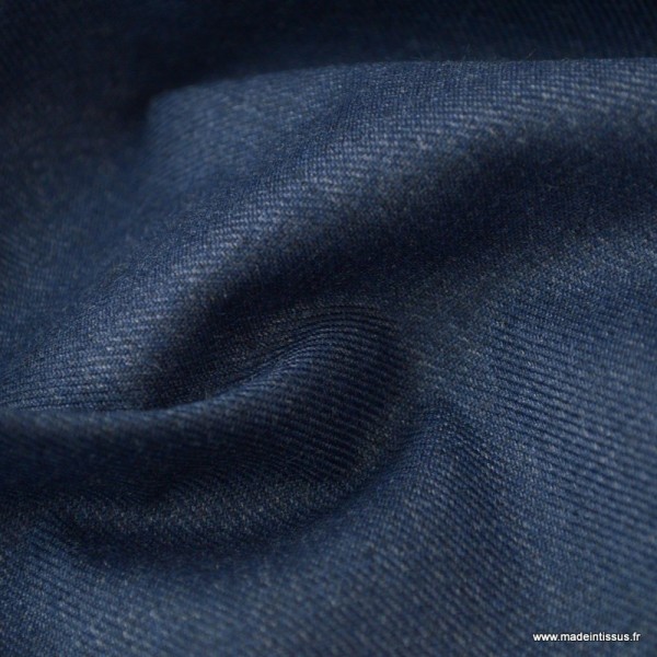 Tissu gabardine polyester viscose enduite étanche bleu denim. - Photo n°4