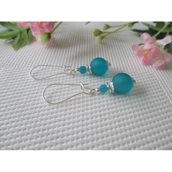 Kit de boucles d'oreilles apprêts argentés et perles en verre turquoise - Photo n°1