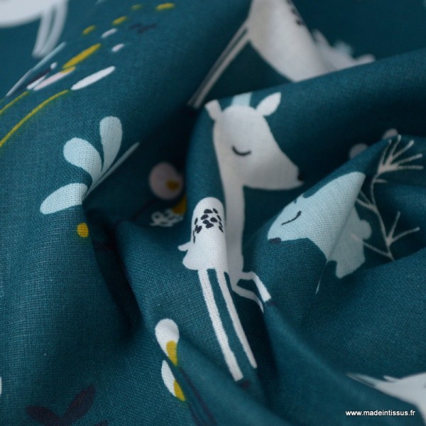 Tissu coton imprimé biches et lapins vert Paon et blanc - Oeko tex - Photo n°3