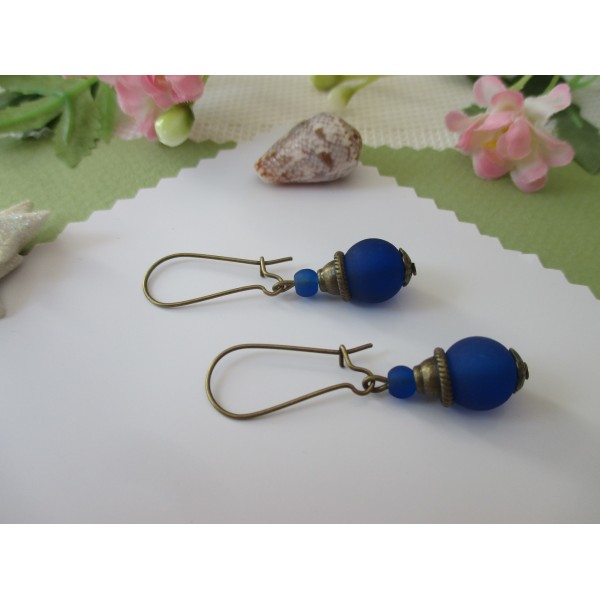 Kit de boucles d'oreilles apprêts bronzes et perle en verre bleu nuit - Photo n°1