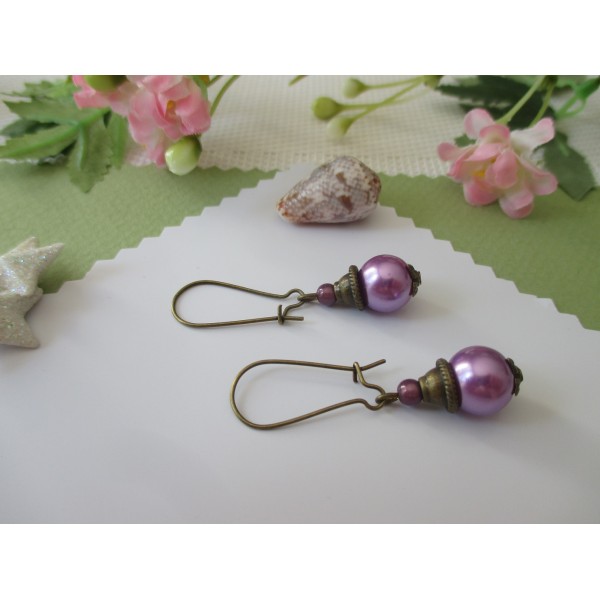 Kit de boucles d'oreilles apprêts bronzes et perle en verre lilas - Photo n°1
