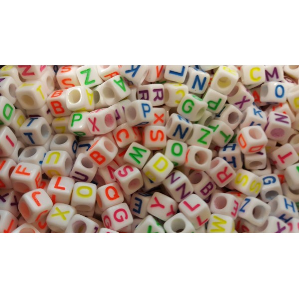 100 Perles Alphabet 6mm Blanche Ecriture Mixte Fluo Lettre Cube Braclet, Attache tetine, Porte clé - Photo n°3