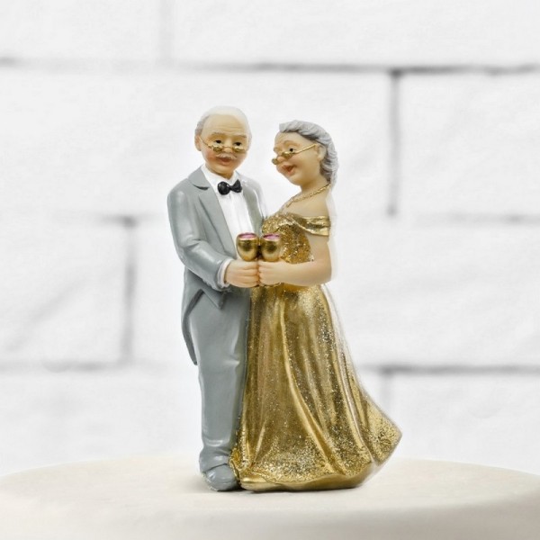 Figurine Couple Marié depuis 50 ans Trinquant, Anniversaire de Mariage Noces d'Or, 11 x 4,5 cm - Photo n°1