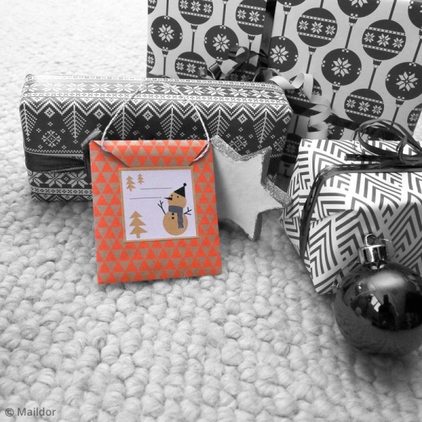 Stickers étiquettes Kraft - Noël noir et blanc - 52 pcs - Photo n°4
