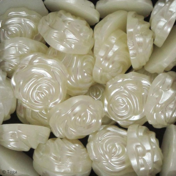 Roses en résine - Blanc ivoire - 30 pcs - Photo n°3