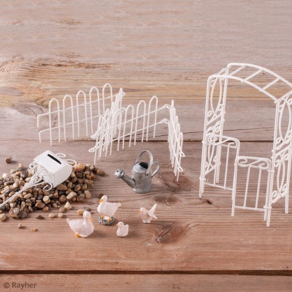 Décoration de jardin miniatures - Clôture de jardin en fer blanc - Photo n°2