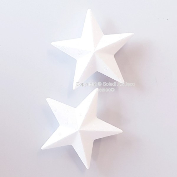 Lot de 2 étoiles 3D angulaires en polystyrène, Longueur 9,5 cm, épaisseur 2 cm - Photo n°1