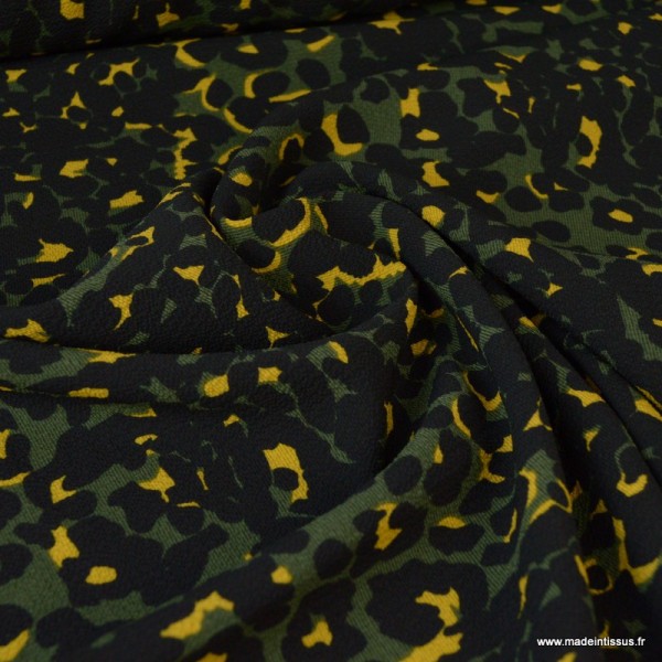 Tissu crêpe motif Léopard Kaki, noir et jaune - Photo n°2