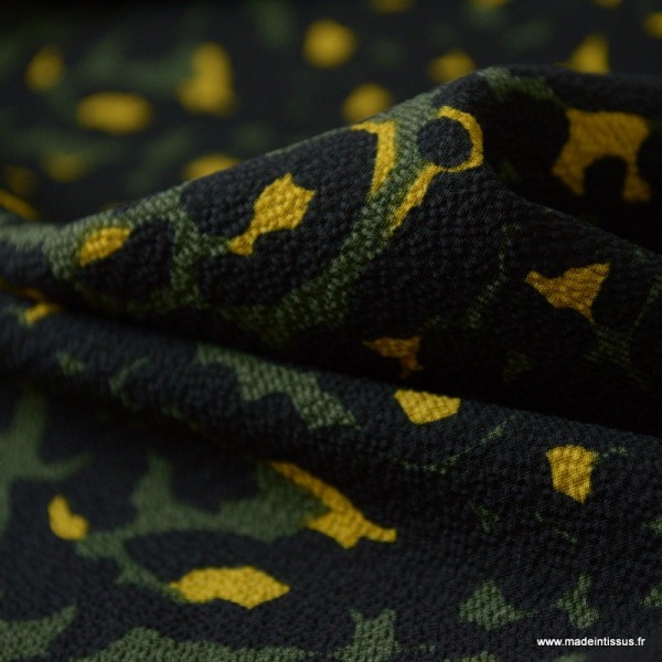 Tissu crêpe motif Léopard Kaki, noir et jaune - Photo n°3