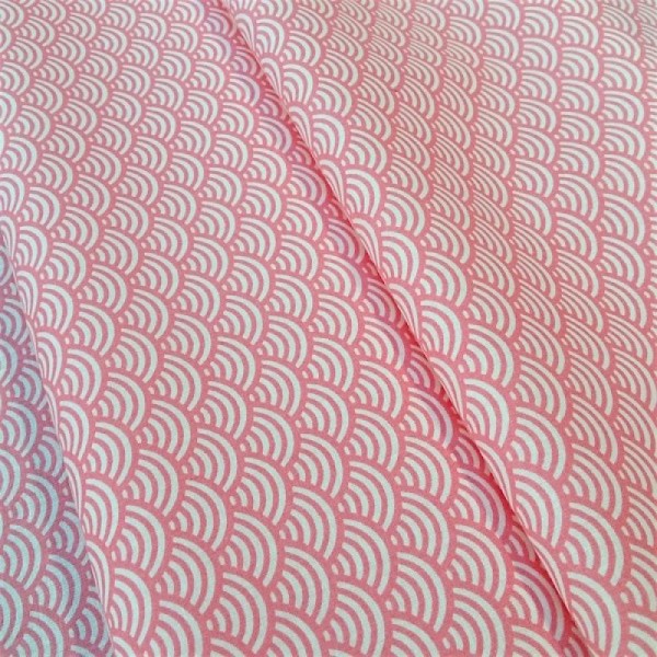 Coupon tissu sushis rose - 50 x 50 cm - Photo n°2