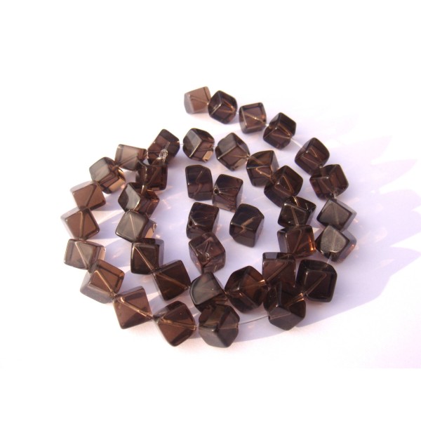 Quartz Fumé : 2 perles forme cube 8 MM de côtés - Photo n°1
