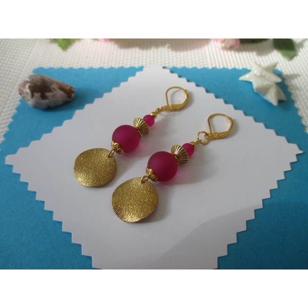 Kit boucles d'oreilles apprêts dorés et perles en verre givré prune - Photo n°1