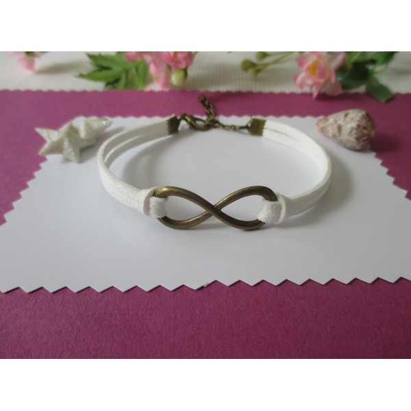 Kit de bracelet suédine blanche et lien infini bronze - Photo n°1
