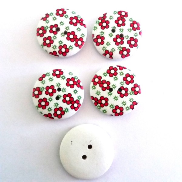 5 Boutons en bois – petites fleurs rouges - 30mm - Photo n°1
