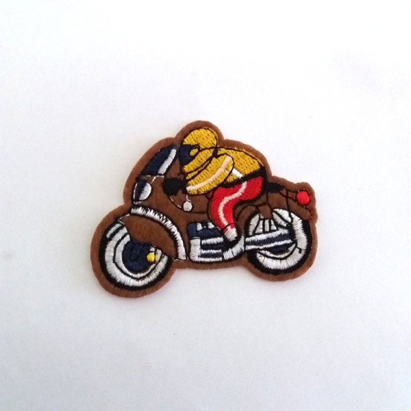 Thermocollant moto marron – 5x6,6cm – écusson à coudre – 11 - Photo n°1
