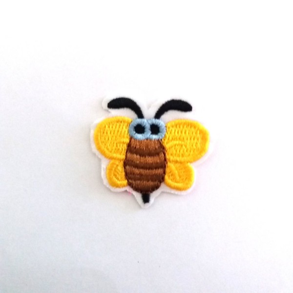 Thermocollant abeille jaune et marron – 3,5x4cm – écusson à coudre – 12 - Photo n°1