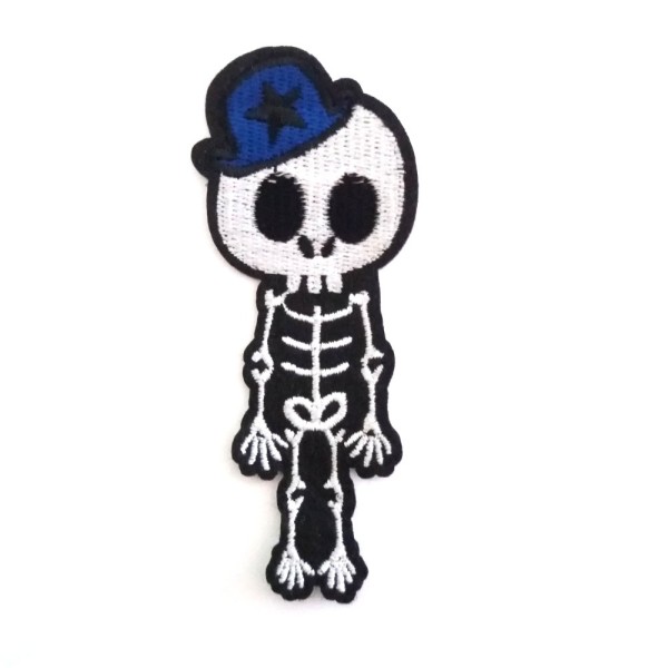 Thermocollant squelette d’homme avec un chapeau – 4,2x10,2cm – écusson à coudre – 15 - Photo n°1