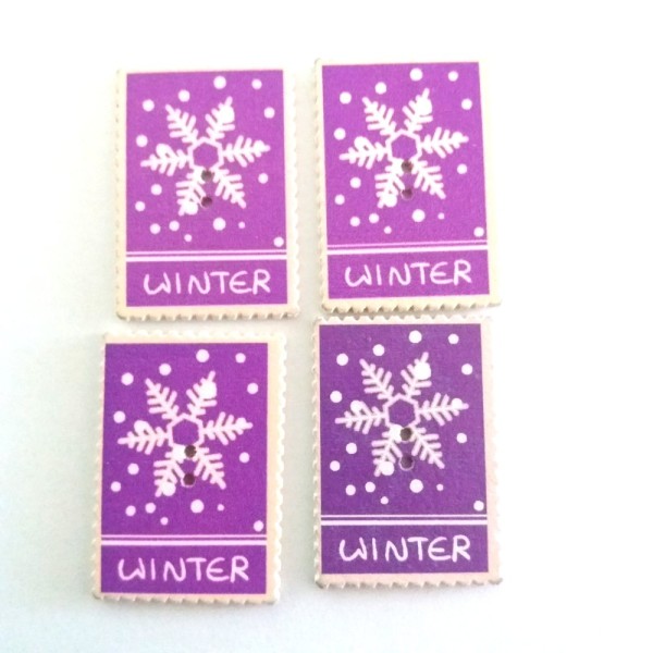 4 Boutons en bois – timbre de noel flocon de neige – 28x40mm - Photo n°1
