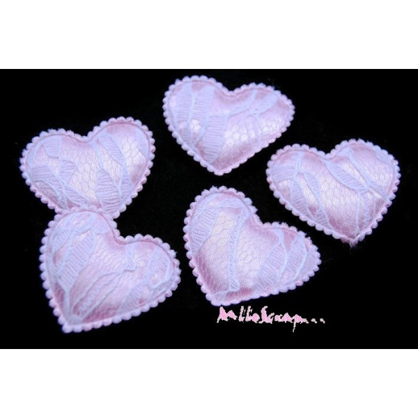 Appliques cœurs tissu dentelle rose - 5 pièces - Photo n°1