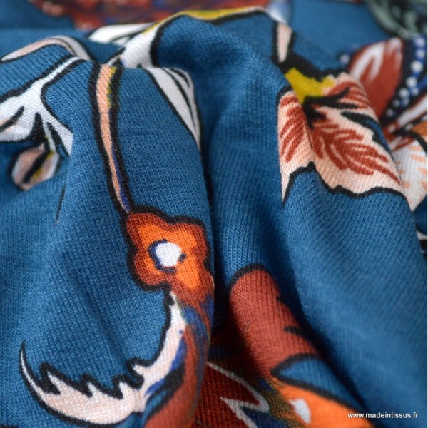 Tissu Jersey Viscose motif fleurs fond Bleu - Photo n°3