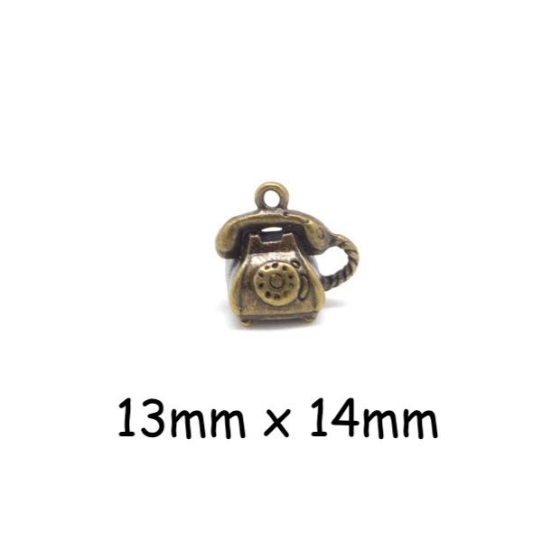 5 Breloques Téléphone Vintage Bronze En Métal - Idéal Maison De Poupée Miniature - Photo n°2