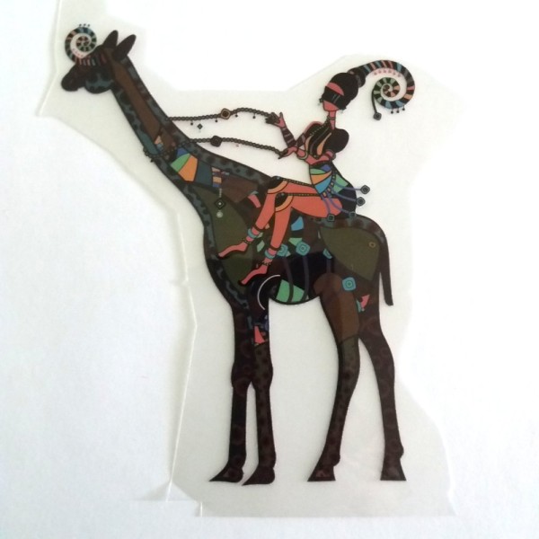 Transfert textile girafe et femme – 9,9x12,8cm – n°29 - Photo n°1