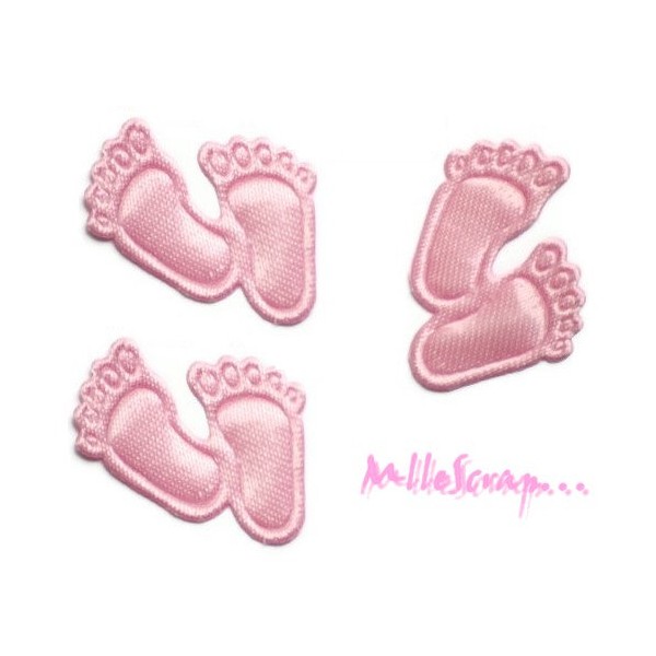 Appliques petits pieds tissu rose - 5 pièces - Photo n°1