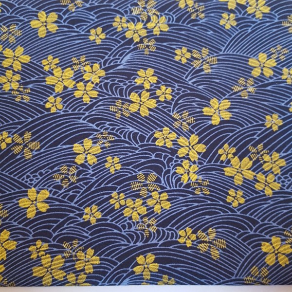 Coupon tissu style japonais - à fleurs et vague - doré et bleu  - coton - 40x50cm - Photo n°1