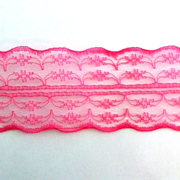 Dentelle rose foncé – 45mm – vendu au mètre - Photo n°1