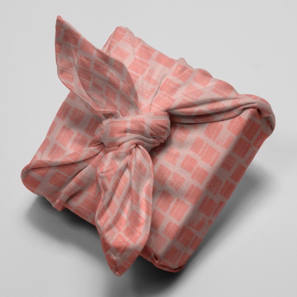 Tissu Rico - Double gaze de coton - Motifs roses sur fond mauve - Par 10 cm (sur mesure) - Photo n°4
