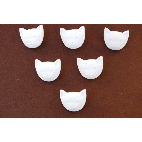 LOT 6 BOUTONS : tete chat blanc 18mm - Photo n°1