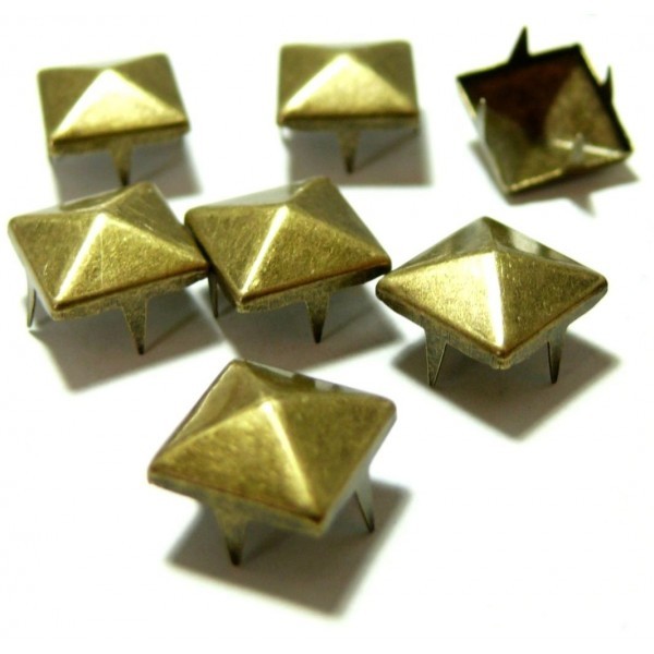 PAX de 50 clous, rivets 6mm pyramide carré à 4 griffes métal couleur Bronze - Photo n°1